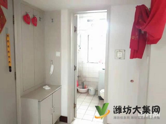 海龍路通亭街近三室單位房無公攤 可以貸款中間樓層干凈衛(wèi)生