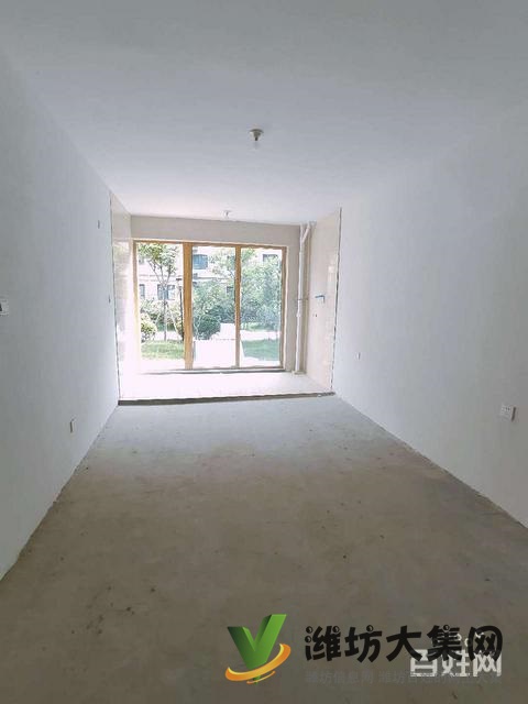 玫瑰公館一樓帶大院！送城市會(huì)客廳！三居，更名貸款，