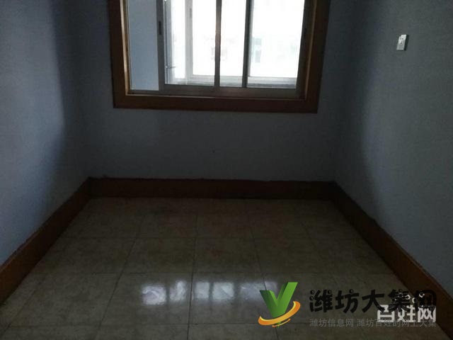 32萬購教師公寓，二樓三室朝陽，領(lǐng)包入住